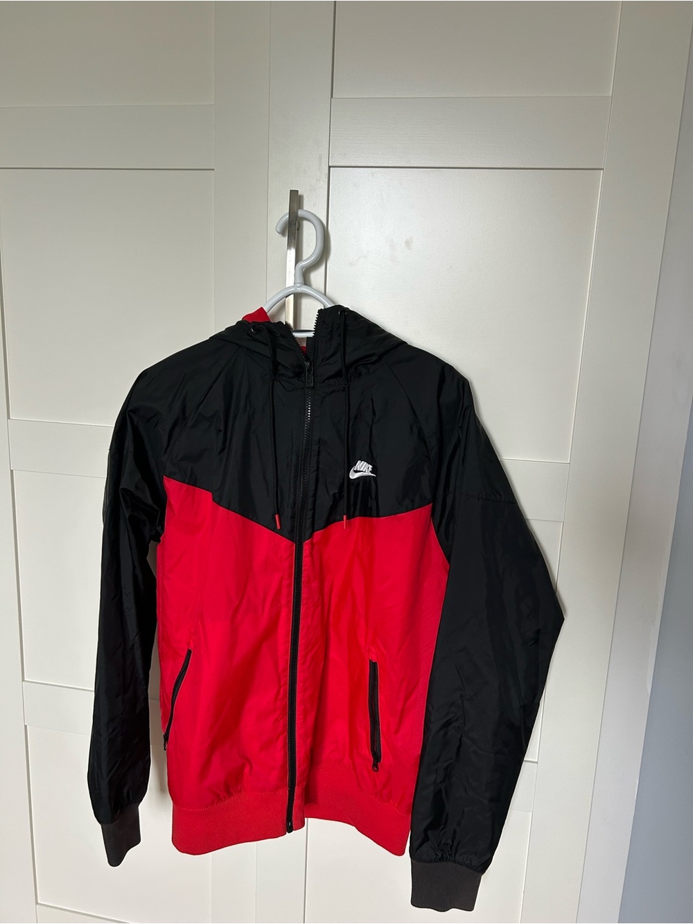 Men’s Nike Sportswear Windrunner Lined Full-Zip Jacket Red & Black Medium